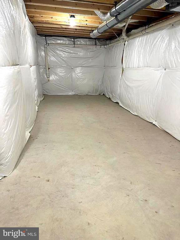 Building Photo - 420 Circle Dr