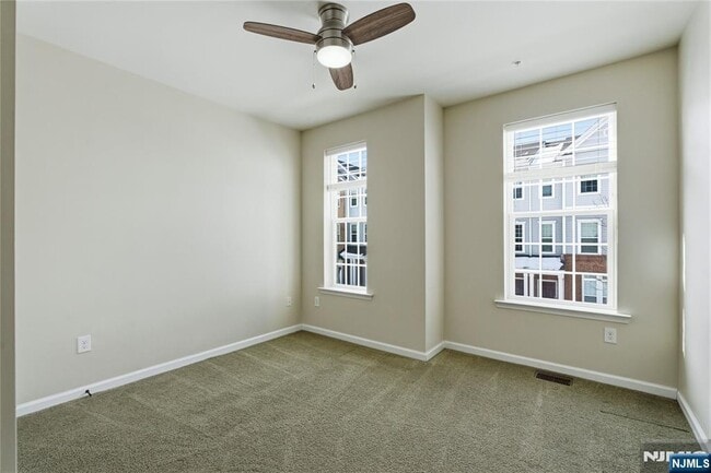 Building Photo - 25 Veterans Dr