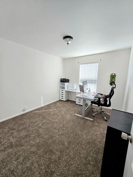 Building Photo - 2873 Tumblewood Grv