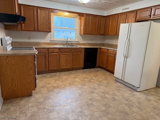 Building Photo - 6644 Ravenwood Ave NW