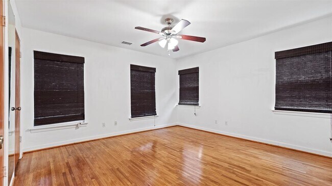 Building Photo - 3751 Maroneal St