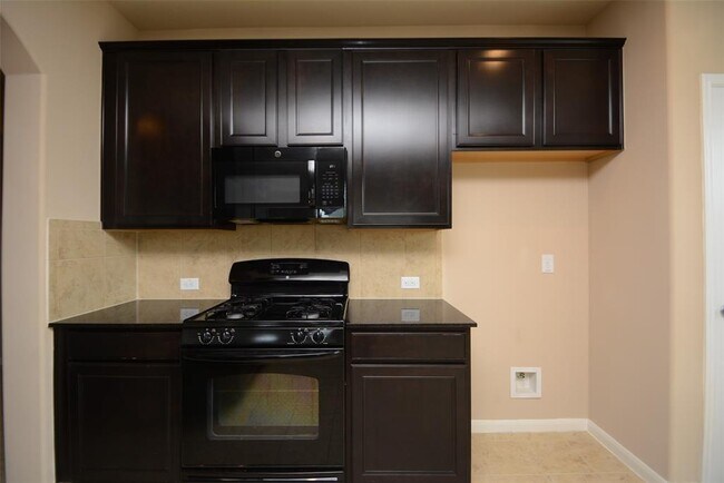 Building Photo - 21711 Tinsley Trails