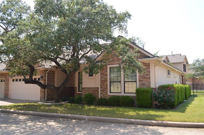 Primary Photo - 4200 Dot Dr