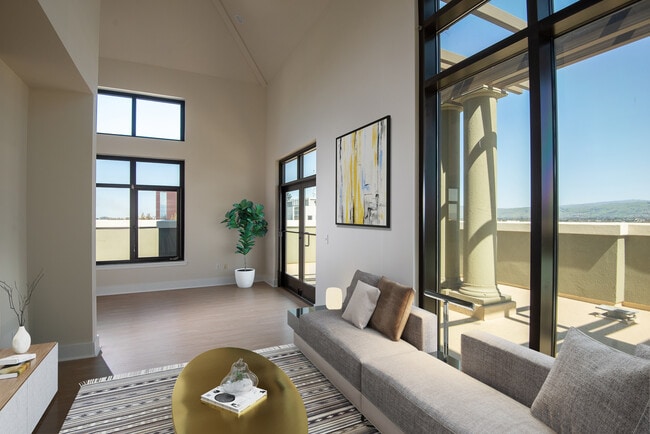 Building Photo - The Penthouses at Vendome Place