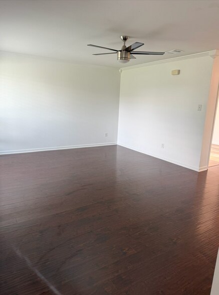Building Photo - 12735 Jimmy Dr
