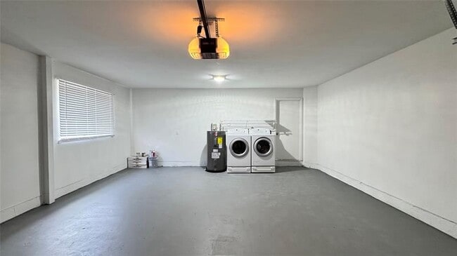 Building Photo - 3700 NW 19th St