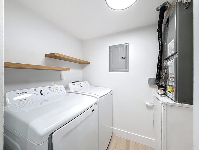 Building Photo - 4941 Sable Pine Cir