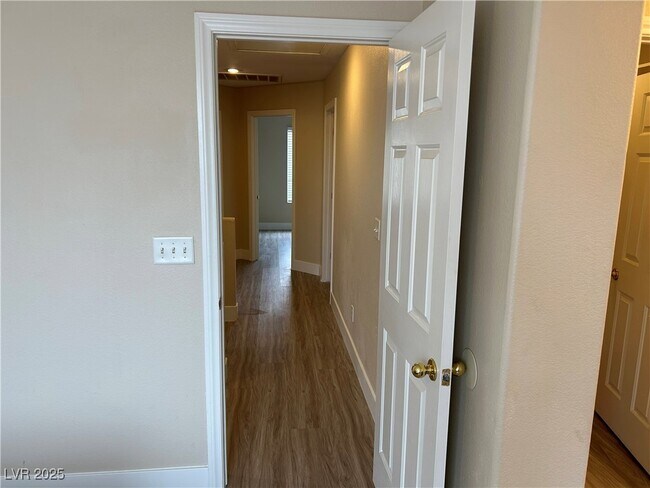 Building Photo - 10106 San Gervasio Ave