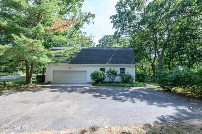 Building Photo - 2229 Fromkin Dr