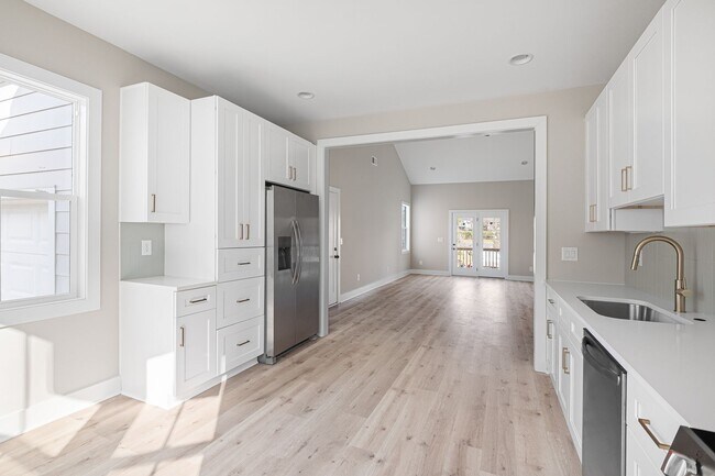 Building Photo - New Construction: 3 bed/2 bath Home in the Brentwood/Nippers Corner neighborhood, One Car Garage