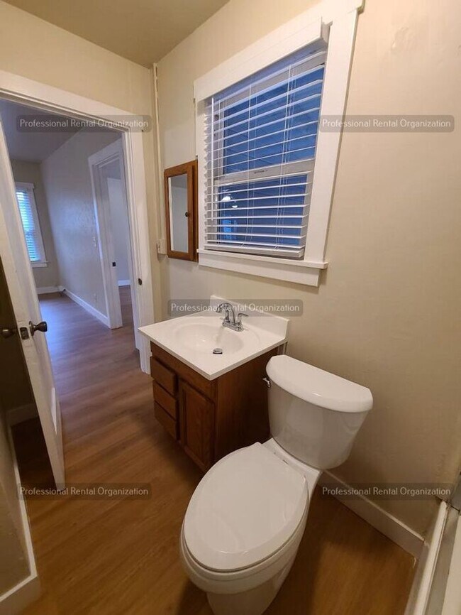 Building Photo - "Available Now".......... one-bedroom, one-bathroom house located in the heart of Napa Valley!!