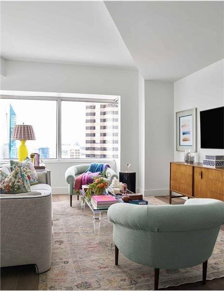 Building Photo - 404 N Ervay St