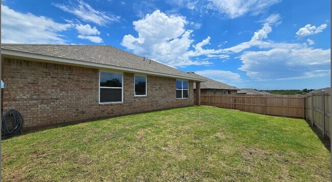Building Photo - 2310 Arcady Ave