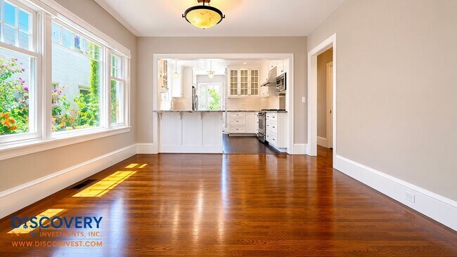 Building Photo - Stylish and Sophisticated Bungalow off Piedmont Avenue