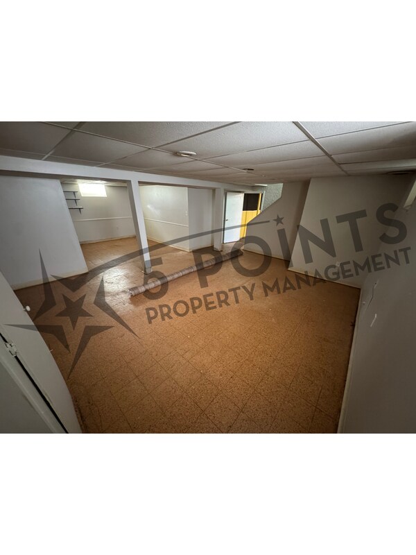 Building Photo - 13509 Eastwood Blvd