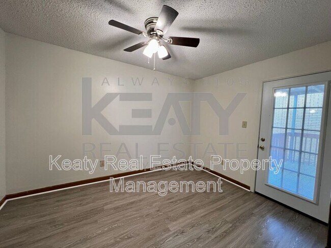 Building Photo - 113 Shekel Dr