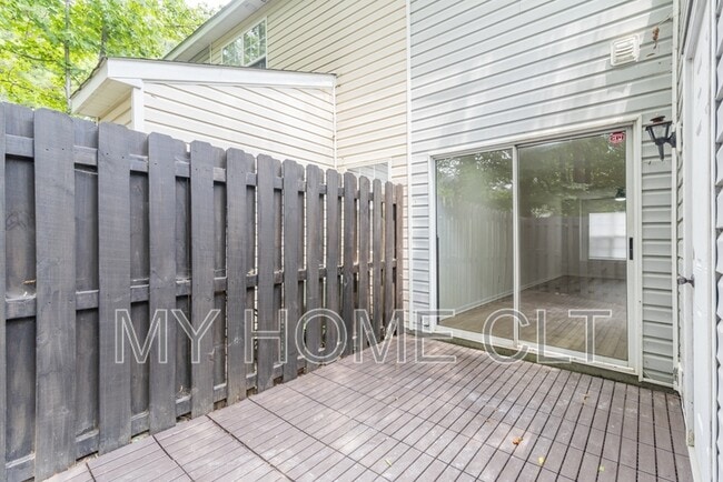 Building Photo - 1766 Forest Side Ln