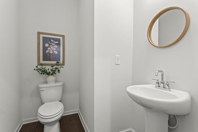 Building Photo - 718 Needletail Way