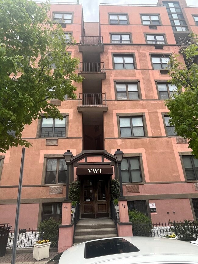Building Photo - 43-49-49 Van Wagenen Ave