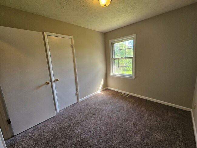 Building Photo - 3318 Teakwood Dr