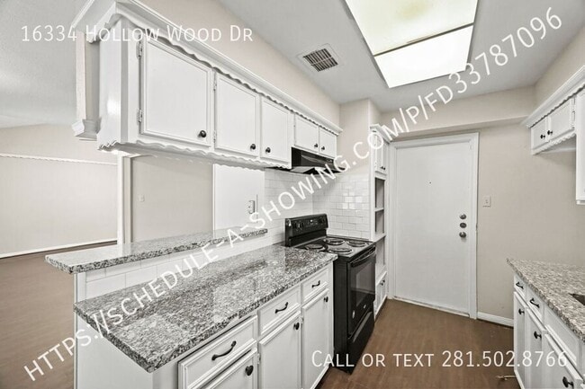 Building Photo - 16334 Hollow Wood Dr