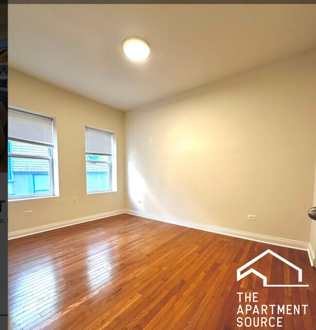 Building Photo - 1159 W Lunt Ave