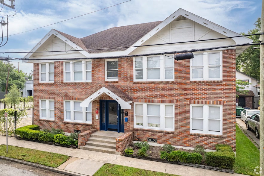 Building Photo - 4907 Louisiana St