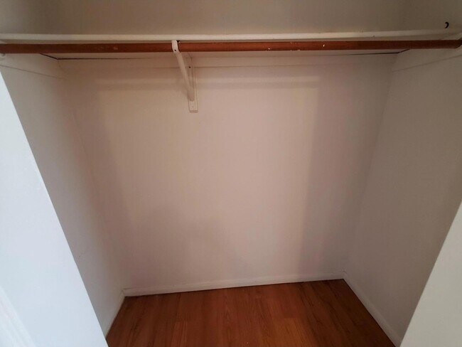 Building Photo - 1733 Horseshoe Cir