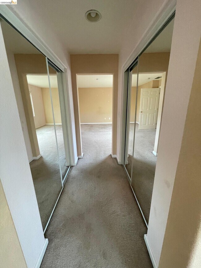 Building Photo - 2309 St Augustine Dr