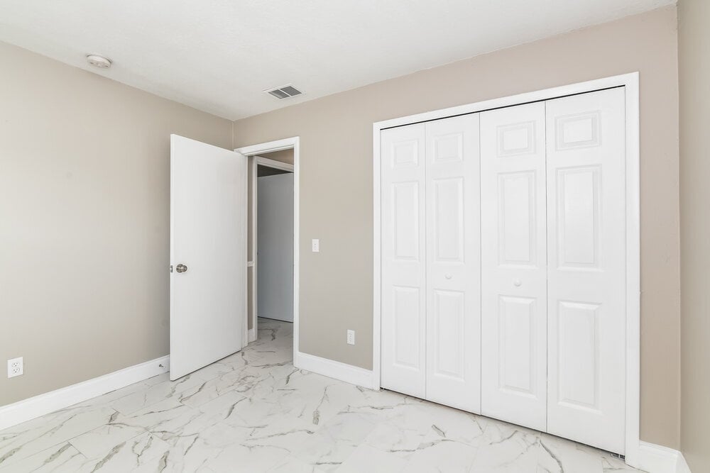 Building Photo - 206 Loch Low Dr