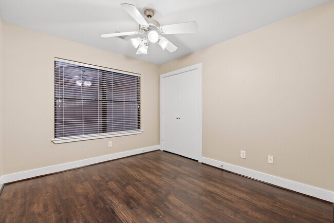 Building Photo - 3501 Link Valley Dr.