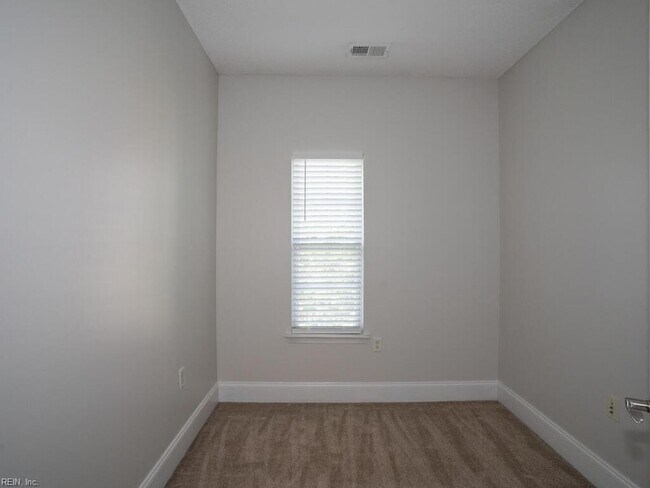 Building Photo - 2028 Smallbrooke Ct