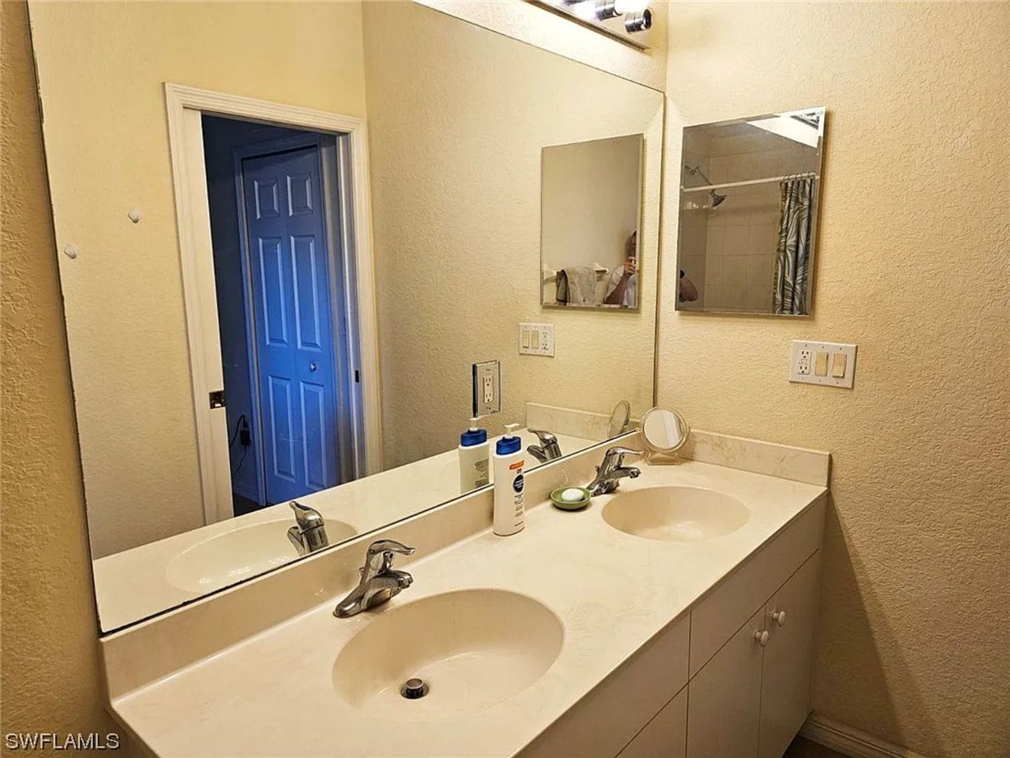 Building Photo - 3003 Nadine Ln