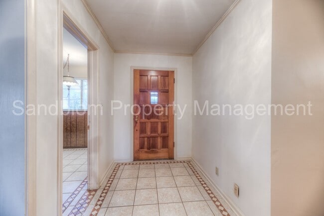 Building Photo - For Lease | Midtown Tulsa | Available Now!