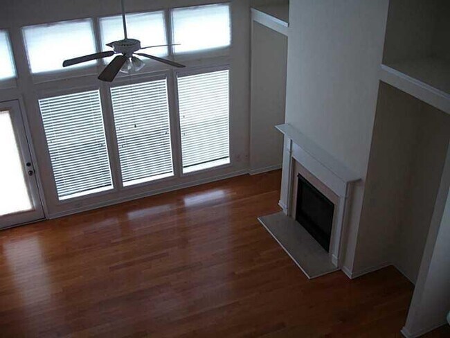 Building Photo - 5740 Carrington Pl