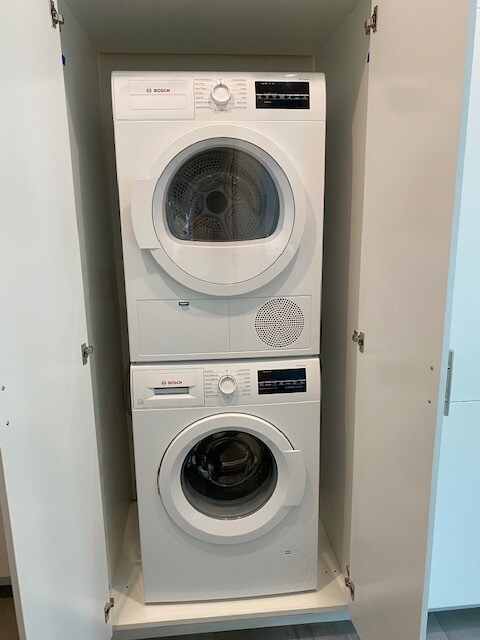 Washer & Dryer - 1321 9th St