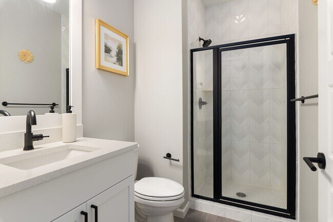 Building Photo - Luxury North Creek Living with Privacy and Designer Upgrades