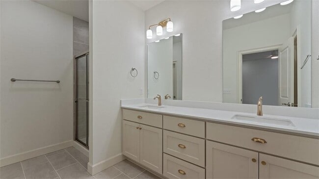 Building Photo - 4402 W Bronco Dr