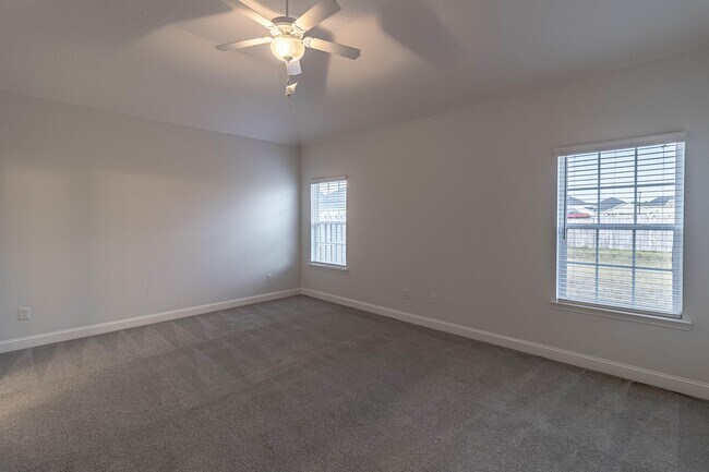 Building Photo - 260 Rutledge Dr