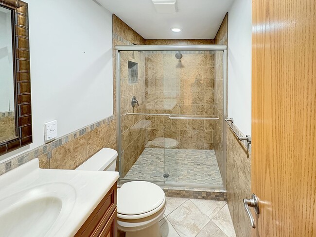 Building Photo - 1839 Valley Ridge Trail S