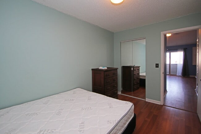 Building Photo - "Rent a room in this 4-Bedroom Furnished T...