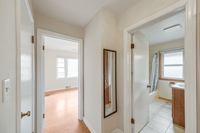 Building Photo - Charming 2-Bedroom Home with Bonus Space & Fenced Yard – Just Off Prospect Ave!