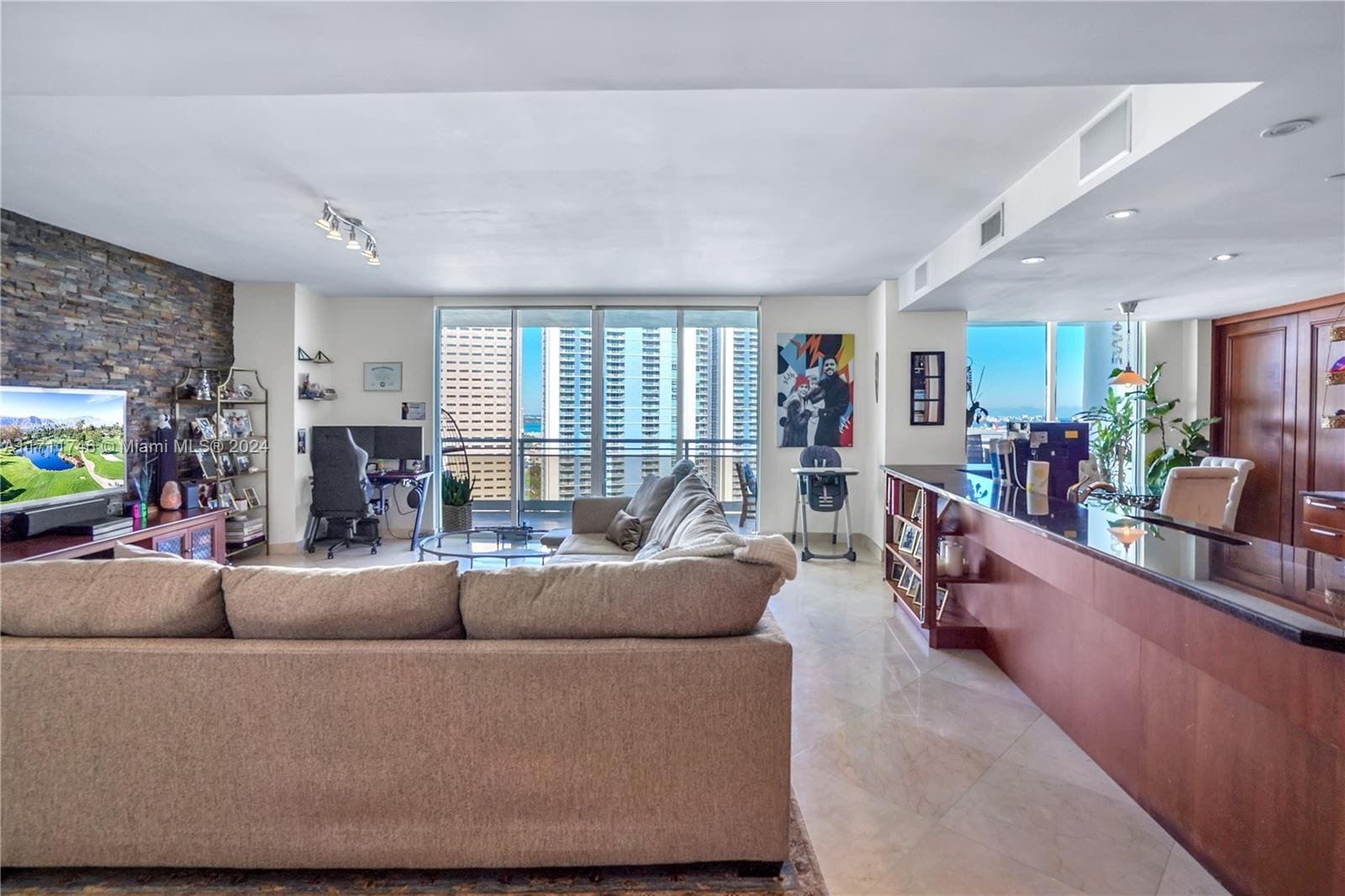 Building Photo - 901 Brickell Key