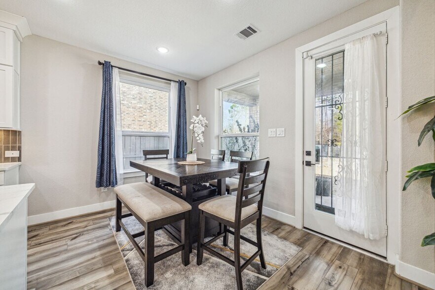 Building Photo - 17547 Harper's Way