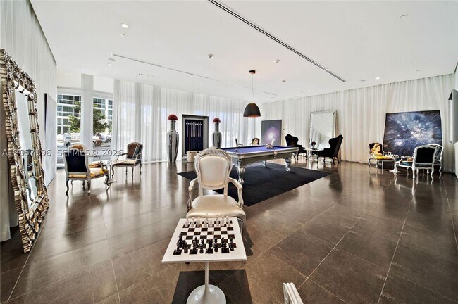 Building Photo - 475 Brickell Ave