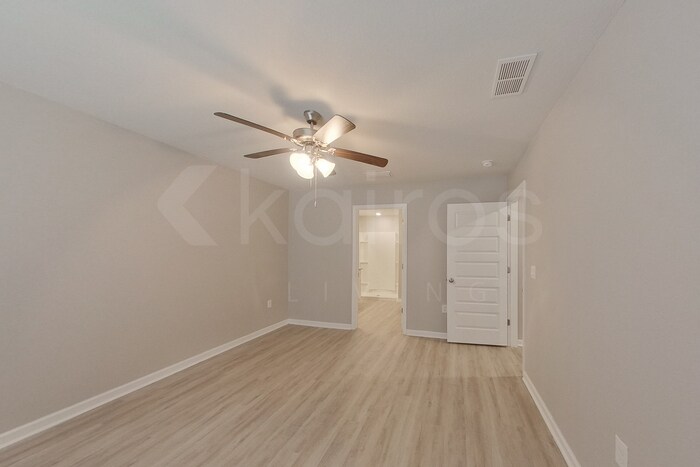 Building Photo - 4750 Malay Cir