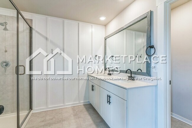 Building Photo - 318 Whisper Wood Wy