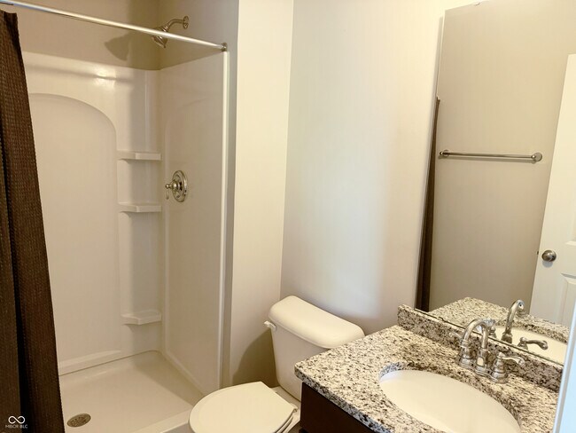 Building Photo - 7882 Villa Cir