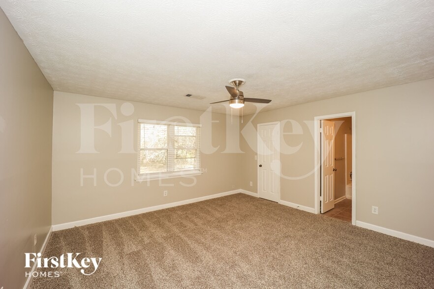 Building Photo - 5008 Springtree Ct