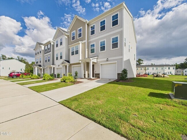 Building Photo - 2709 Chert Ln